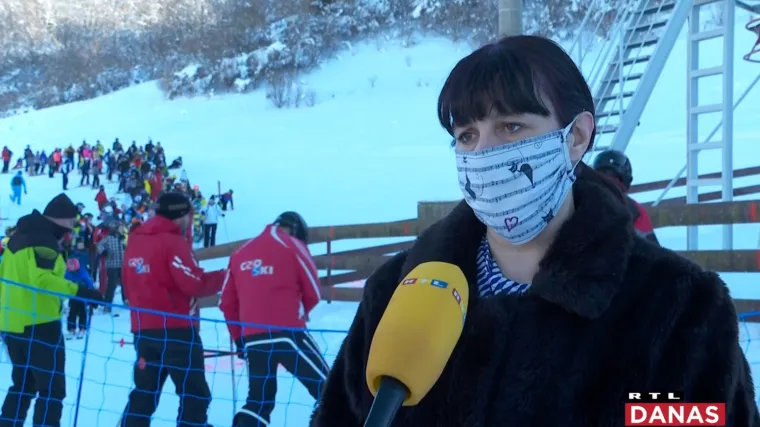 Invazija turista na Gorski Kotar: Smje&scaron;taj je iznajmljen, skijali&scaron;ta i sanjkali&scaron;ta izgledaju kao mravinjaci, a kontrola nikakva