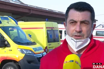 Vozači saniteta iz cijele zemlje šokirani modelom izračuna nagrade za rad s Covid pacijentima: 'Krajnje sramotno'