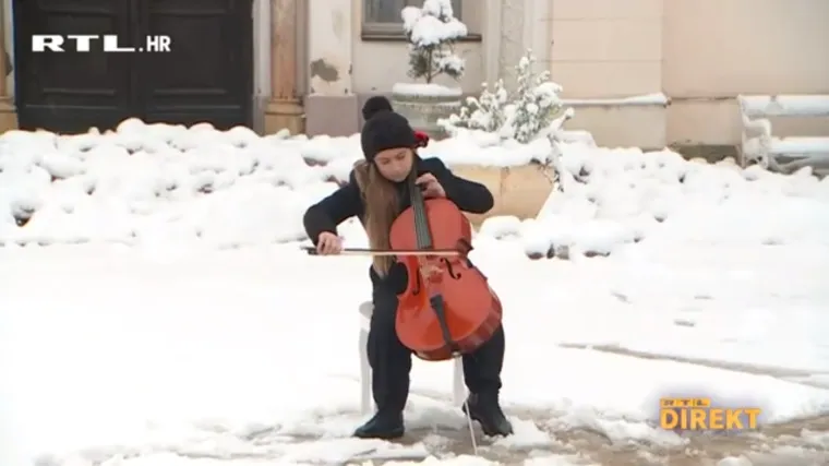 Snimka djevojčice koja svira ispred razru&scaron;ene glazbene &scaron;kole odu&scaron;evila je Hrvatsku, u kampanju za obnovu uključili se i poznati