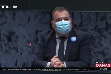 Vozači saniteta iz cijele zemlje šokirani modelom izračuna nagrade za rad s Covid pacijentima: 'Krajnje sramotno'