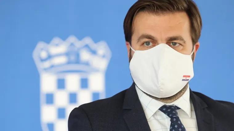 'Potreban je niz iskoraka da bi se ostvarila gospodarska revitalizacija Banije'; Pitali ga pre&scaron;etavaju li se ministri previ&scaron;e tim područjem