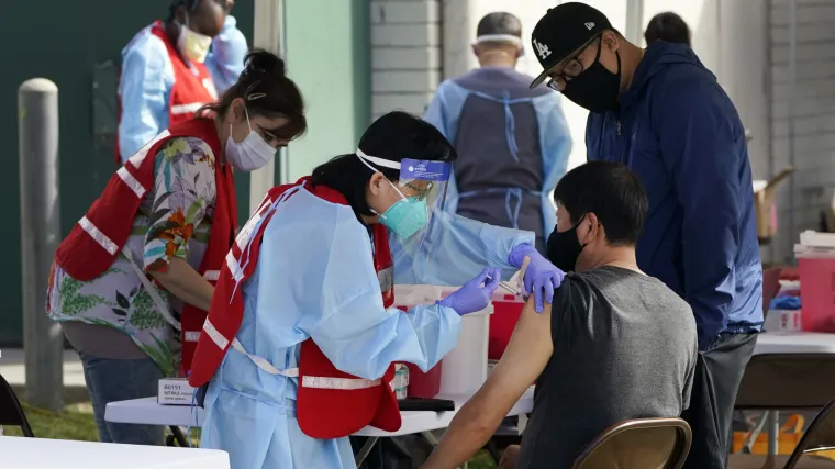 Centar za prevenciju bolesti: Novi, zarazniji soj koronavirusa mogao bi postati dominantan u SAD-u do ožujka