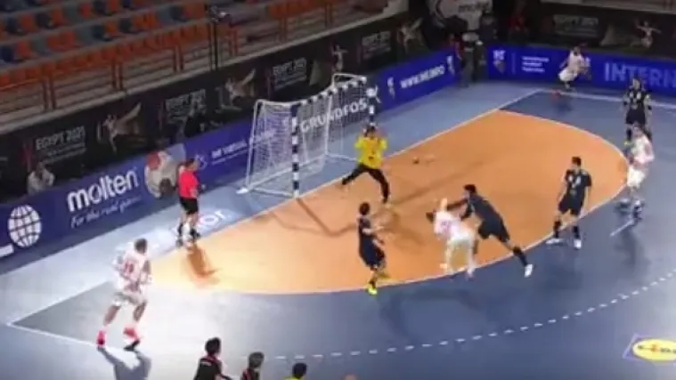 Cindrić primio loptu na centru pa solo akcijom slomio Japance