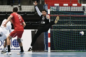 Pogledajte čudesne obrane ruskog golmana koji je izludio Slovence