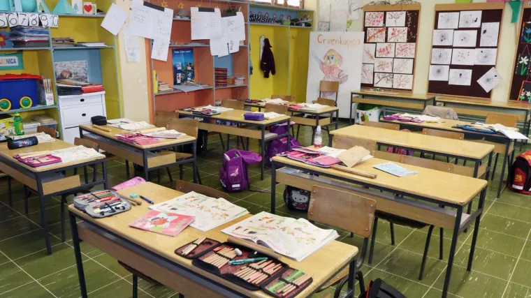 Unatoč potresu, nastava u Srednjoj &scaron;koli Petrinja počinje u ponedjeljak: 'Djeca vi&scaron;e ne mogu čekati'
