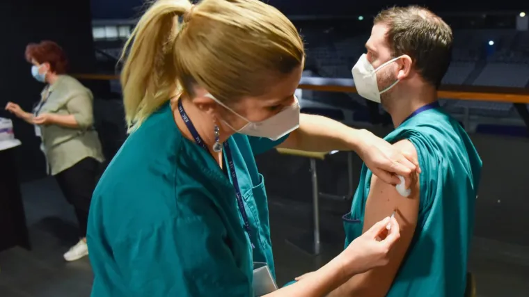 Norve&scaron;ka 29 smrti povezuje s cjepivom Pfizera, neke zemlje traže hitne informacije! Evo &scaron;to kažu u Pfizeru