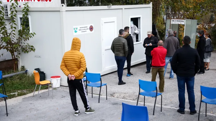 U BiH u ponedjeljak tek ne&scaron;to vi&scaron;e od 100 novozaraženih: Cjepivo trebalo doći danas, ali ni&scaron;ta od toga