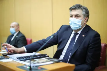 'Nema nedodirljivih kada je u pitanju korupcija'; SDP-ovka mu odgovorila: 'Sad vam promiče i Žinić'