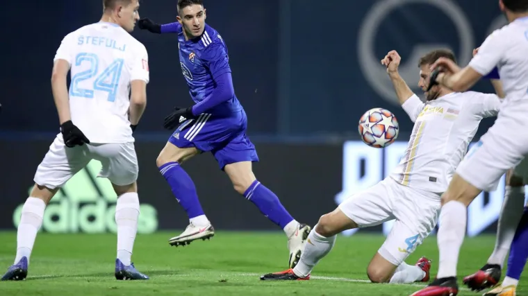 Petković proma&scaron;io penal, Modri se raspali i u pet minuta primili dva gola