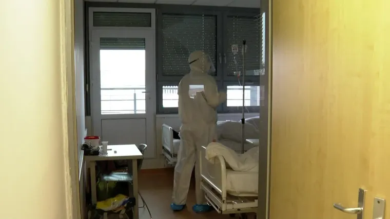 U Hrvatskoj je danas  902 nova slučaja zaraze koronavirusom, preminulo je 27 osoba