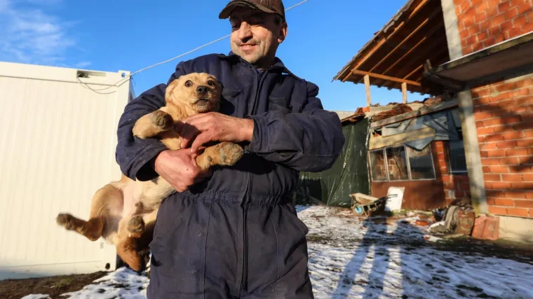 Ratne rane i smrt djevočice nisu zacijelile, a Josip je u potresu ostao bez kuće. Svojeg Medu sad zove Potres