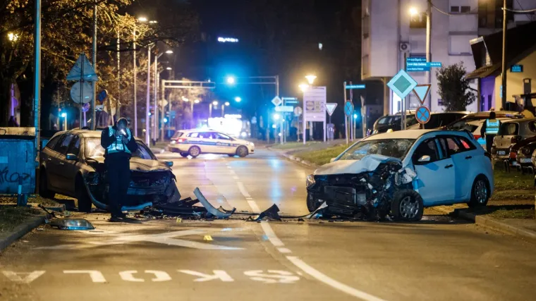 Sudarila se dva automobila u Španskom, troje ozlijeđenih