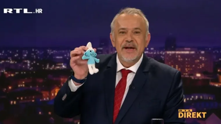 Šprajc ugledao Štrumfa