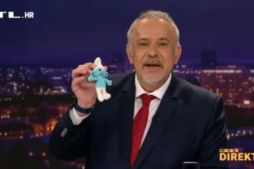 Šprajc ugledao Štrumfa