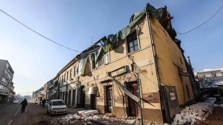 'Osjetili su se kao eksplozije'; Novi problemi: 'Pojedini statičari vidljivo o&scaron;tećenim objektima stavljaju zelene naljepnice'