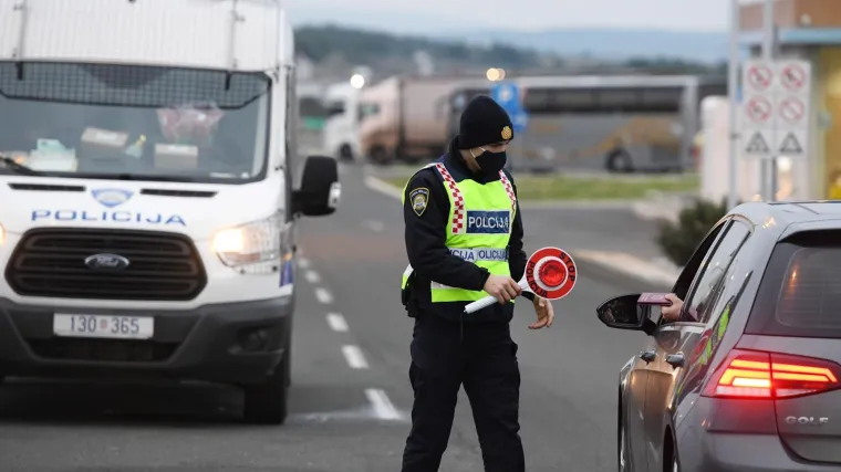 Osudili ga na zabranu vožnje i 17 dana zatvora