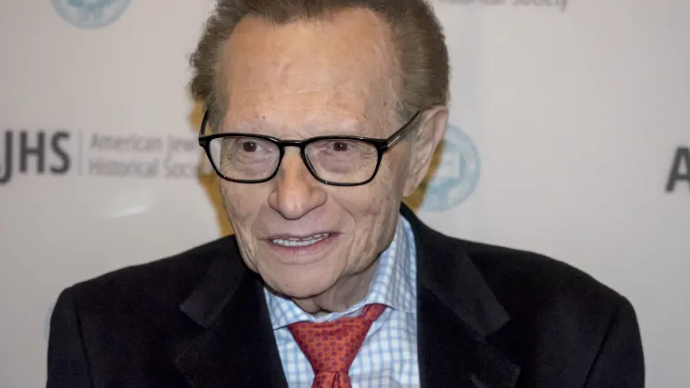 Nije uspio pobijediti koronu: Umro je legendarni radijski i televizijski voditelj Larry King