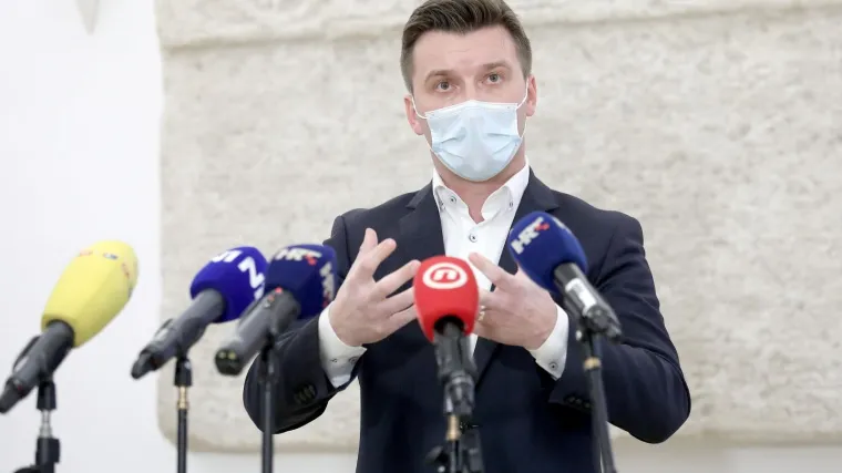 HDZ-ovc Tu&scaron;ek o podmićivanju nezavisnog vijećnika: '&Scaron;imunić je inicirao sastanak, on je tražio mene i obavijestio medije. Nije me sram'