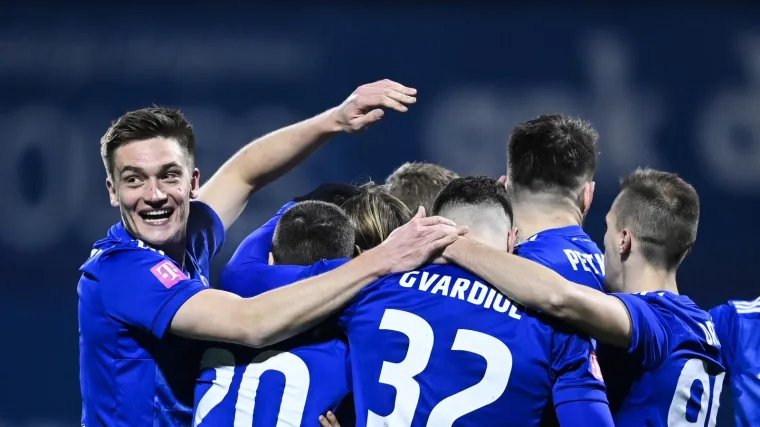 Zagrepčani obranili Maksimir usred totalne splitske ofenzive; Sva&scaron;ta se događalo u derbiju