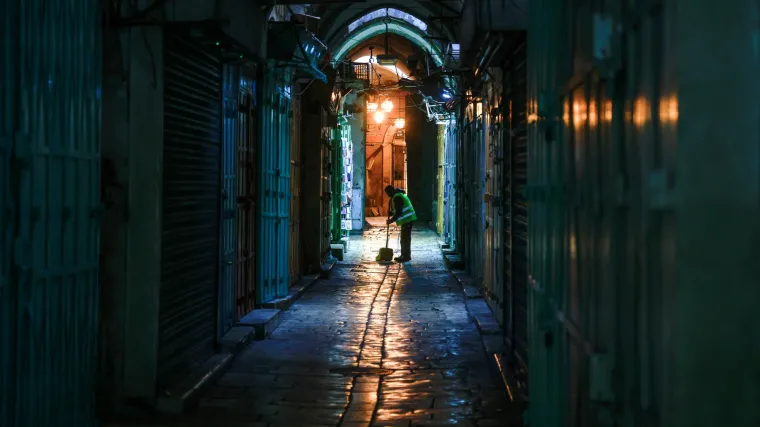 Cijelom svijetu fali cjepiva, ali ne i njima. Da, platili su skuplje, ali i dali obećanje kojem Pfizer nije mogao odoljeti