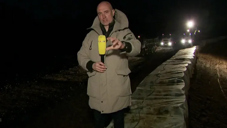 Nasip popucao zbog potresa, postavljaju se box barijere: Prijeti li sada tom području i poplava?