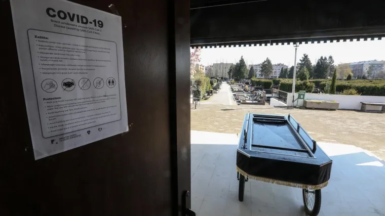 Objavljeno koliko je ljudi u Hrvatskoj umrlo vi&scaron;e zbog covida, jedan mjesec je posebno užasan