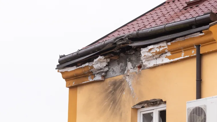 Vlasnik zgrade na koju je sinoć ispaljen projektil: 'Ma to su klo&scaron;arska posla'