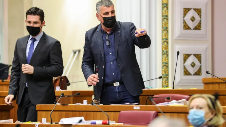 Fajt Bulja i HDZ-ovaca: 'Jel netko koko&scaron; ako se zauzima za svoj kraj?'; 'Od Plenkovićeve pahuljice ni&scaron;ta ni ne očekujem'