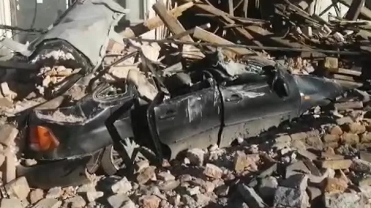 Desetak sekundi je potpuno promijenilo živote. Tlo i dalje podrhtava, a Petrinja je postala - grad duhova