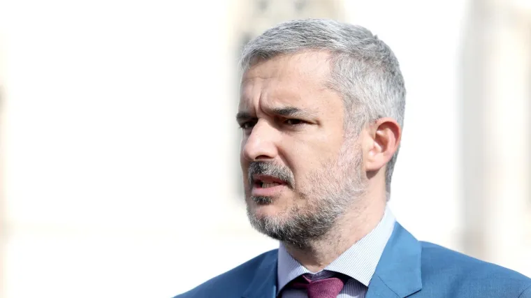 'Plenković najprije upire prstom u vas novinare, a sada kucka. &Scaron;to je sljedeće, hoće li leći na leđa i lupati nogama?'