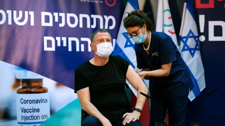 Dok se velike sile bore za svaku dozu, Izrael se pobrinuo da im cjepivo uredno stiže