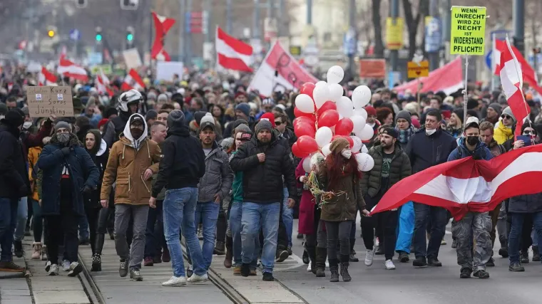 U Beču prosvjedovalo oko 5000 ljudi, među njima i brojni neonacisti