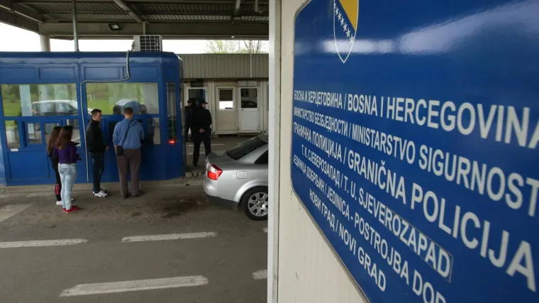 Talijanska novinarka poku&scaron;ala ilegalno prevesti migrante preko granice kod BiH