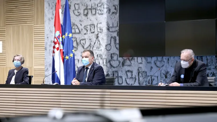 Ni&scaron;ta od otvaranja prije 15. veljače. Bero&scaron;: Nema popu&scaron;tanja, moramo biti strpljivi, na&scaron;e mjere su blage