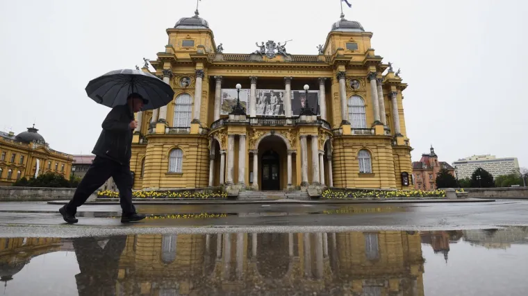 Vikend smo započeli uz južinu i iznadprosječnu toplinu, no stiže ciklona, a onda i snijeg