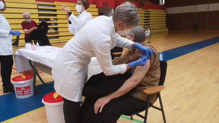 FOTO U Koprivnici počelo cijepljenje opće populacije, a cijepiti se planira 300 ljudi