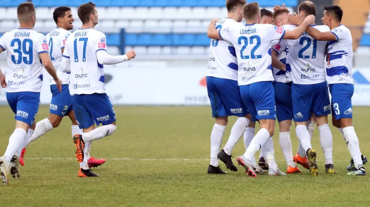 Moćne Bjeličine trupe pomele Splićane za prvo mjesto HNL-a; VAR drama u prvom dijelu