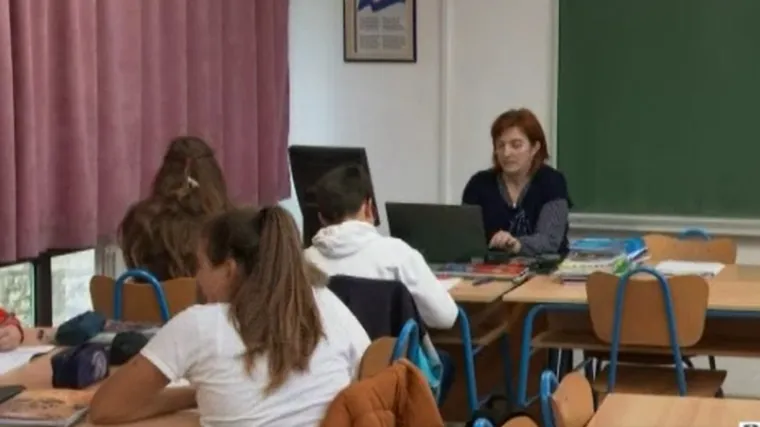 Većina &scaron;kola u Hrvatskoj imat će nastavu kao i do sad: U Zagrebu se srednjo&scaron;kolci vraćaju u &scaron;kole