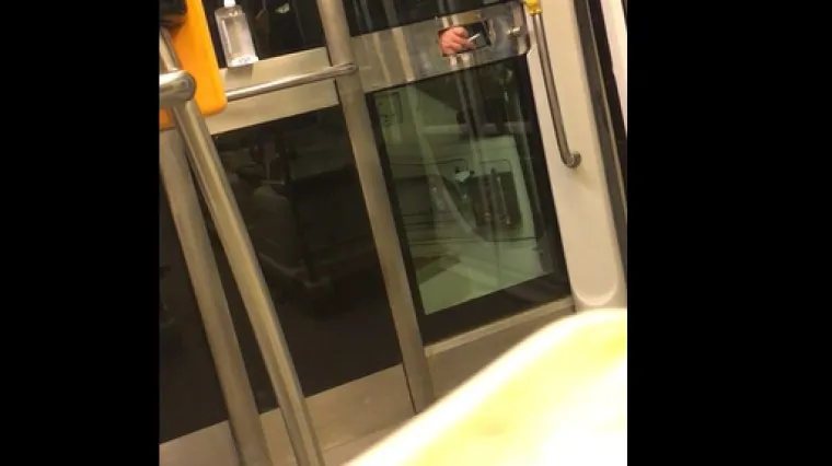 ZET-ovac pu&scaron;io u tramvaju, pogledajte gdje je otresao cigaretu