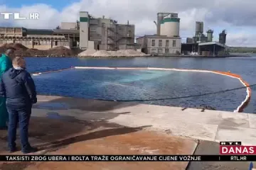 Nova ribarica na pulskom brodogradilištu pala s dizalice u more