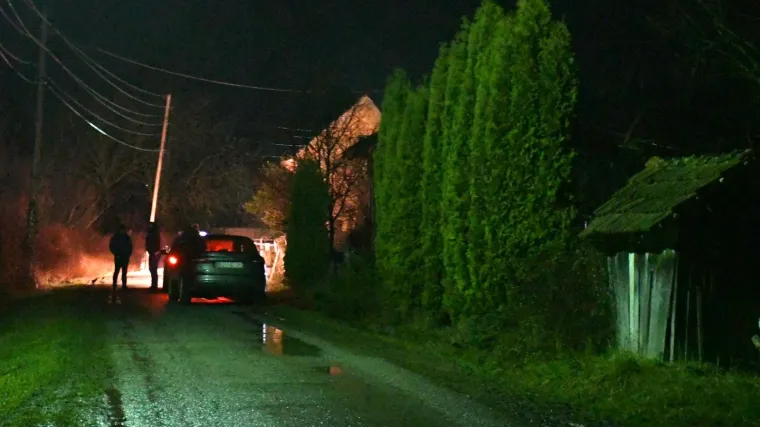 Ubojstvo kod Bjelovara? Pijan zabio nož u leđa supruzi i ubio ju. Susjedu rekao da je sama pala na nož