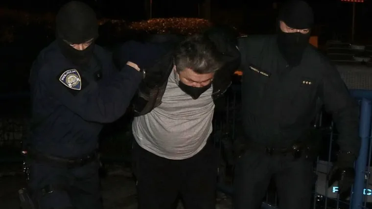 Za svaki kontejner s 'bananama' dobio bi 40.000 eura, a potom bi novac maestralno trošio...