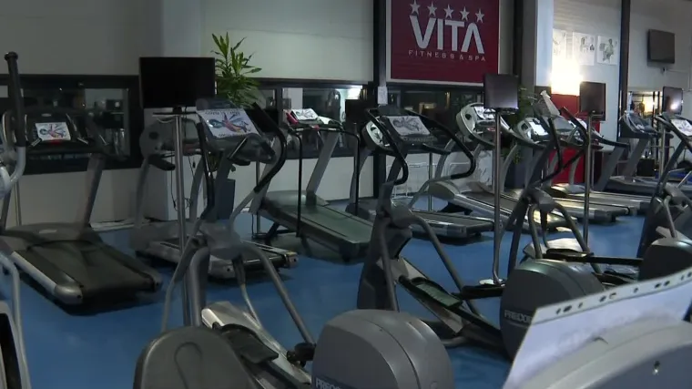 Od ponedjeljka kafići prodaju pića za van, otvaraju se teretane i &scaron;kole stranih jezika, ali i kladionice. Ugostitelji nezadovoljni