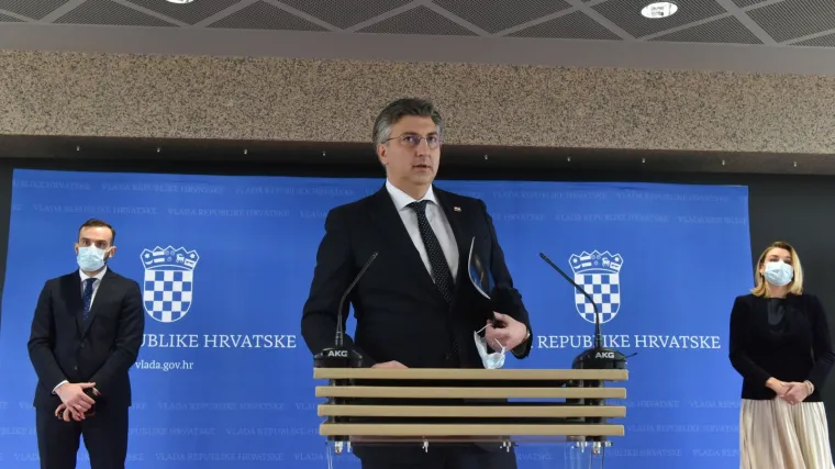 Premijer dao izjavu nakon sjednice Vlade: 'Ugostitelji mogu prodavati &scaron;to imaju na meniju, nema sjedenja'