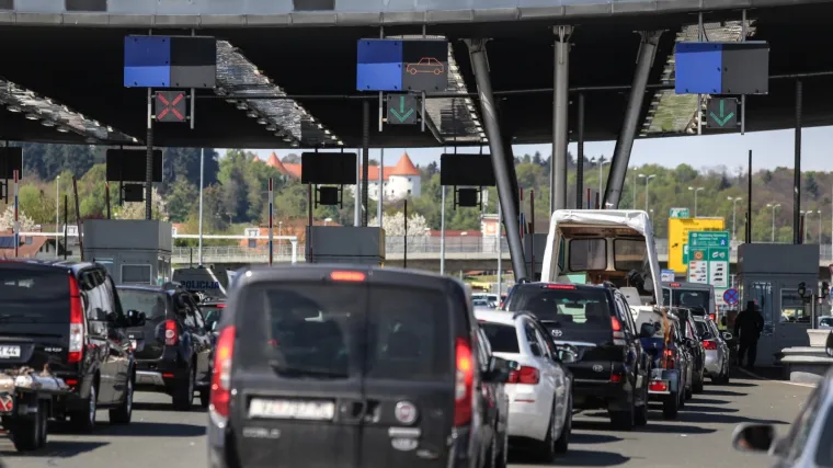 Svi koji ste cijepljeni s obje doze ili ste preboljeli covid, možete k susjedima bez testiranja