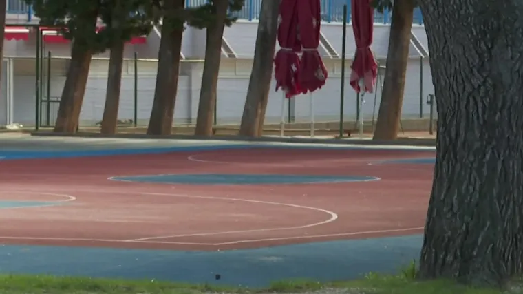 U Makarskoj je uhićen serijski pedofil. Vrebajući ih blizu igrali&scaron;ta ili sportskog centra 48- godi&scaron;njak je nastrljivo dirao djevojčice mlađe od 15 godina