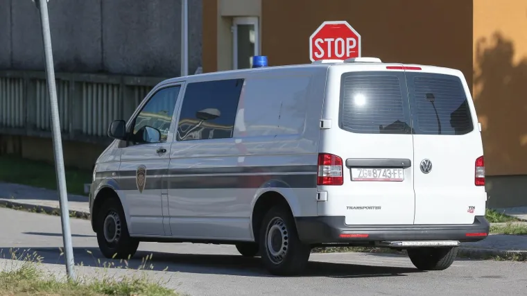 Raspisana tjeralica, a granicu pre&scaron;li bez problema! Osumnjičenici iz afere Vjetroelektrane sami se prijavili u Remetincu