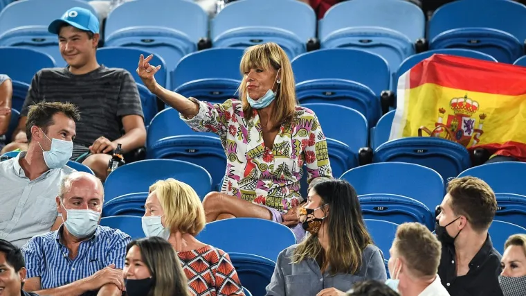 Usred meča mu pokazala srednji prst, a poslije ga dodatno 'nagazila'