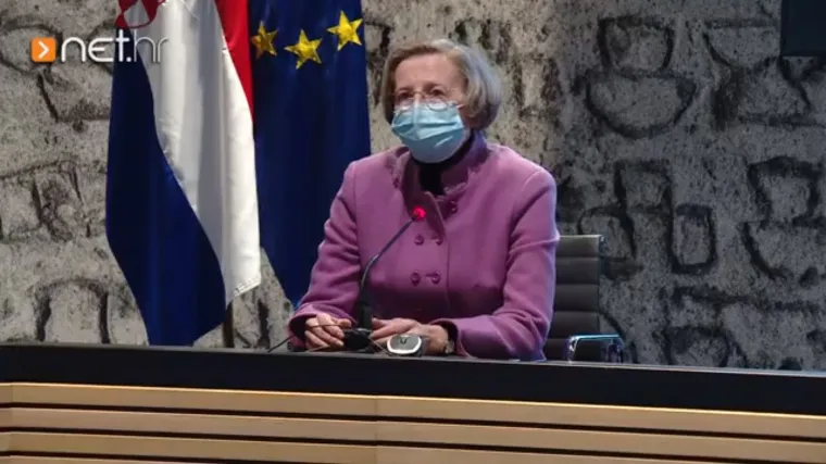 Markotić: 'Istina je, moja majka se cijepila u Klinici, a cijepio se i jedan novinar koji je na presici'; Ne želi reći tko