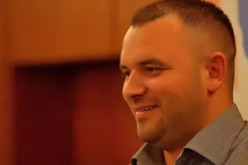 HDZ-OV KANDIDAT ZA BARANJU MANIJAKALNO VOZIO: Autom jurio 230 km/h, policija kaže da mu ne može ništa